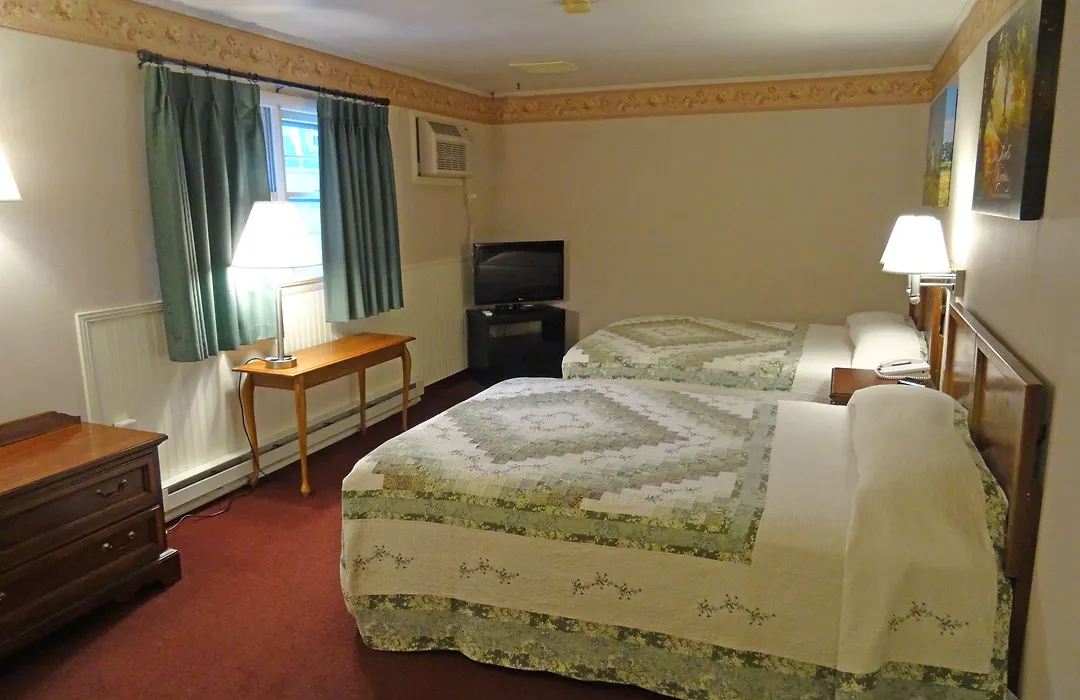 Amish Country Motel-1