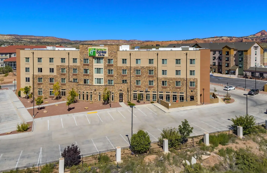 Holiday Inn Express & Suites Gallup East By Ihg-1