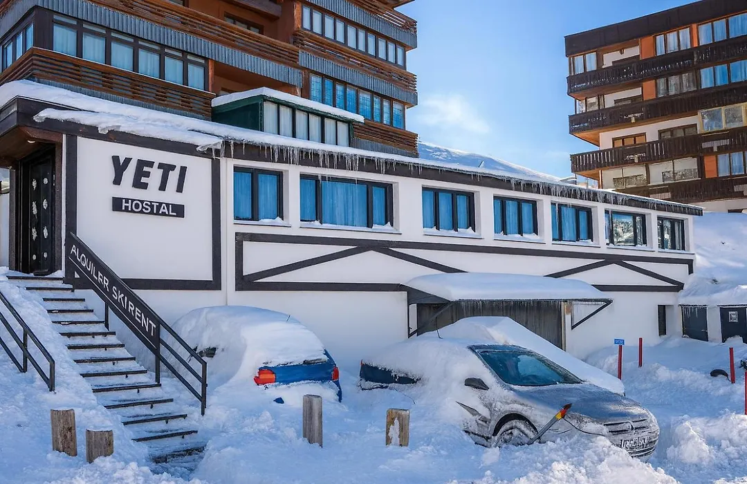 Hostal Yeti-1