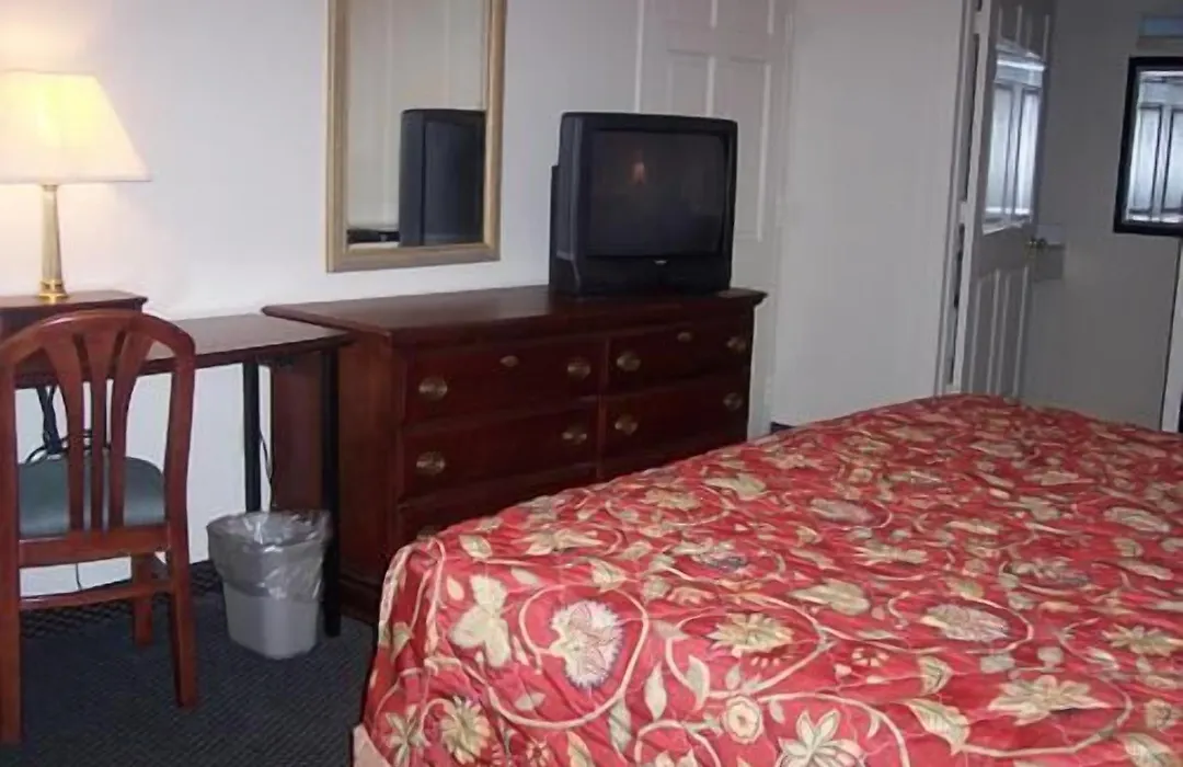 Red Carpet Inn-1