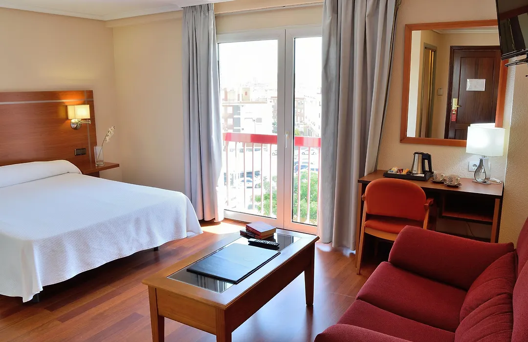 Hotel Mari Carmen-1