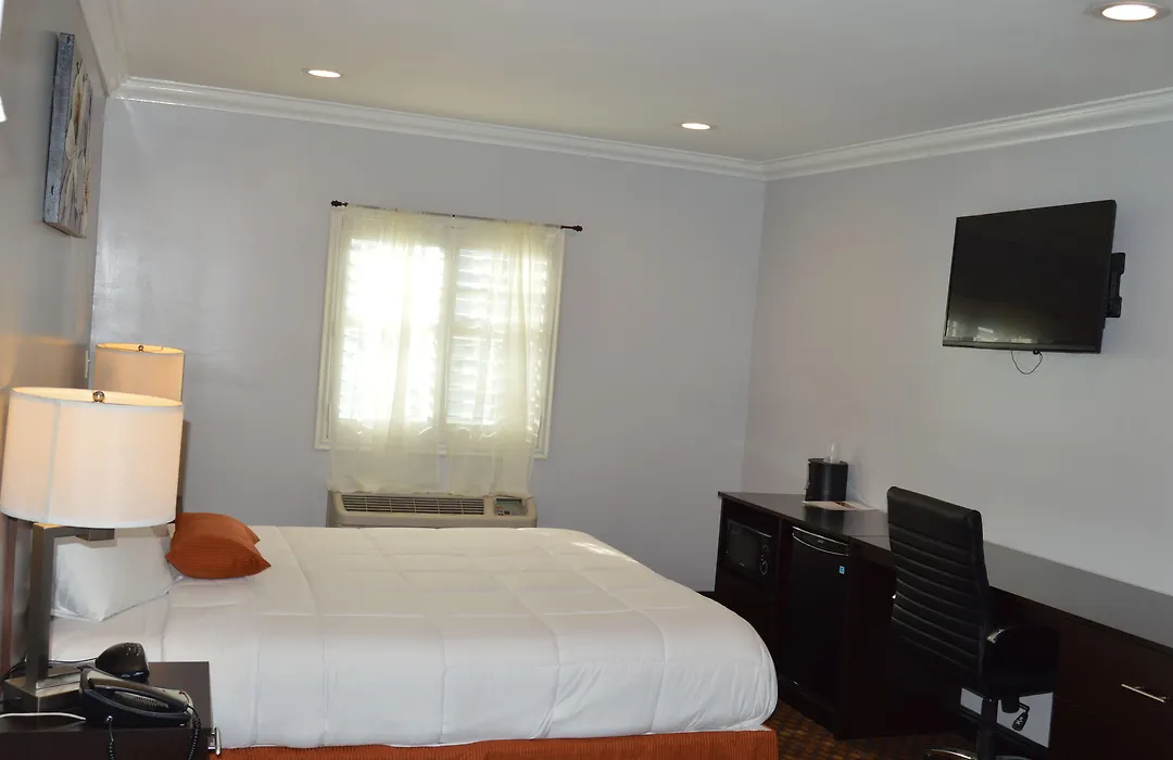 La Casa Inn-1