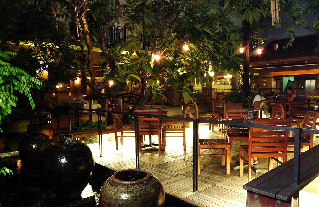 Trang Hotel Bangkok-1