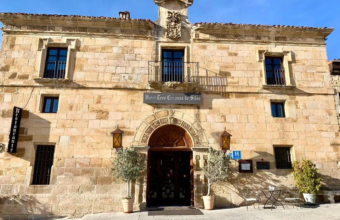 Hotel Tres Coronas de Silos-1