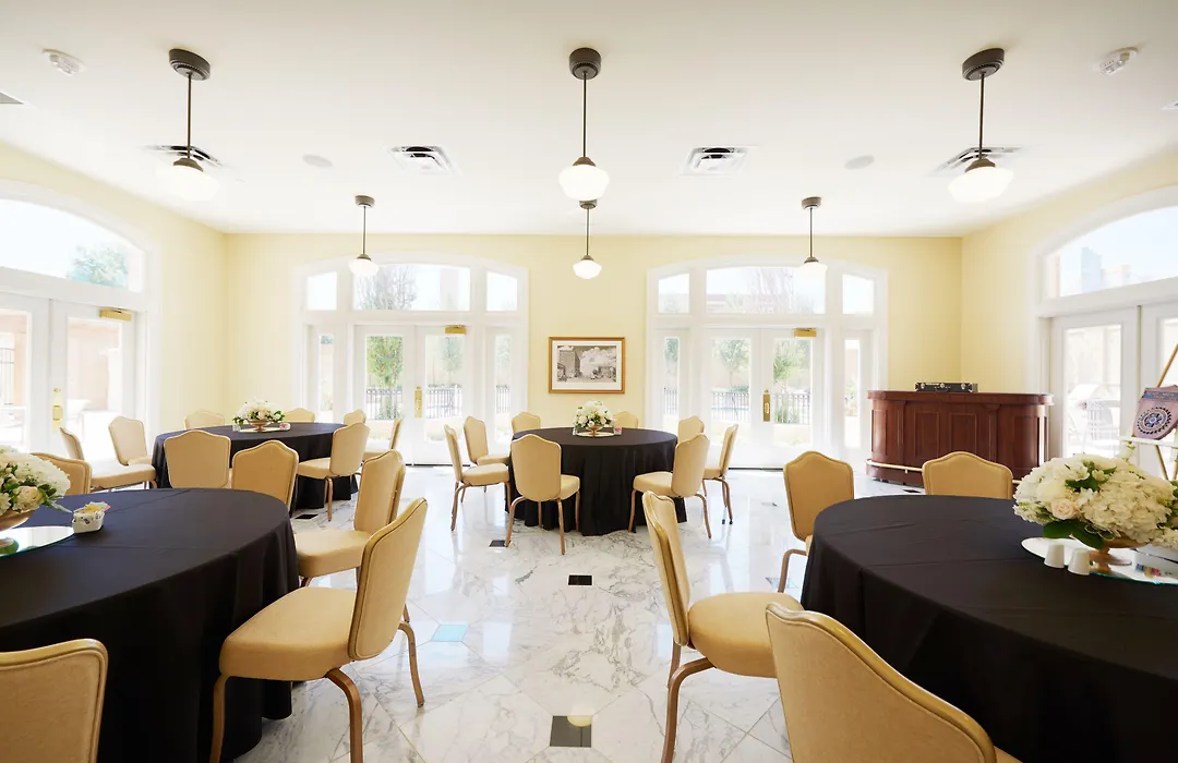 Hotel Settles-1
