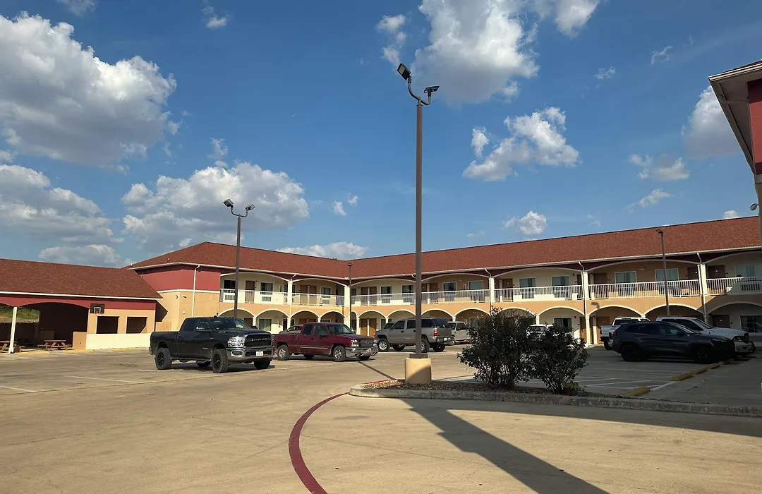 Executive Inn & Suites-1