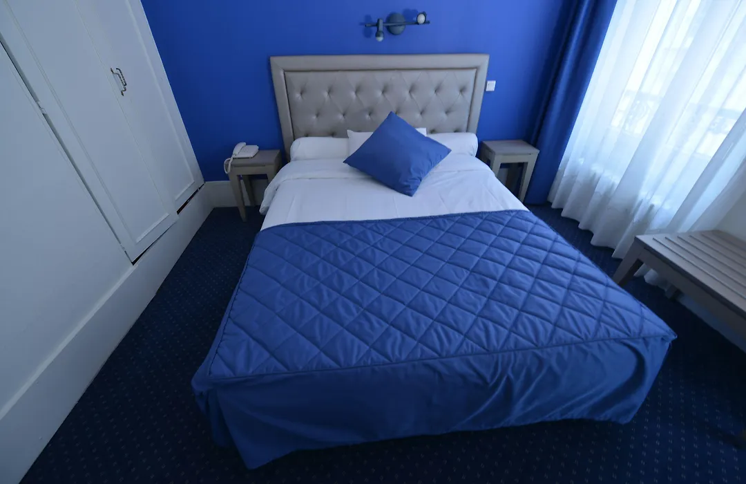 Royal Hotel Versailles-1
