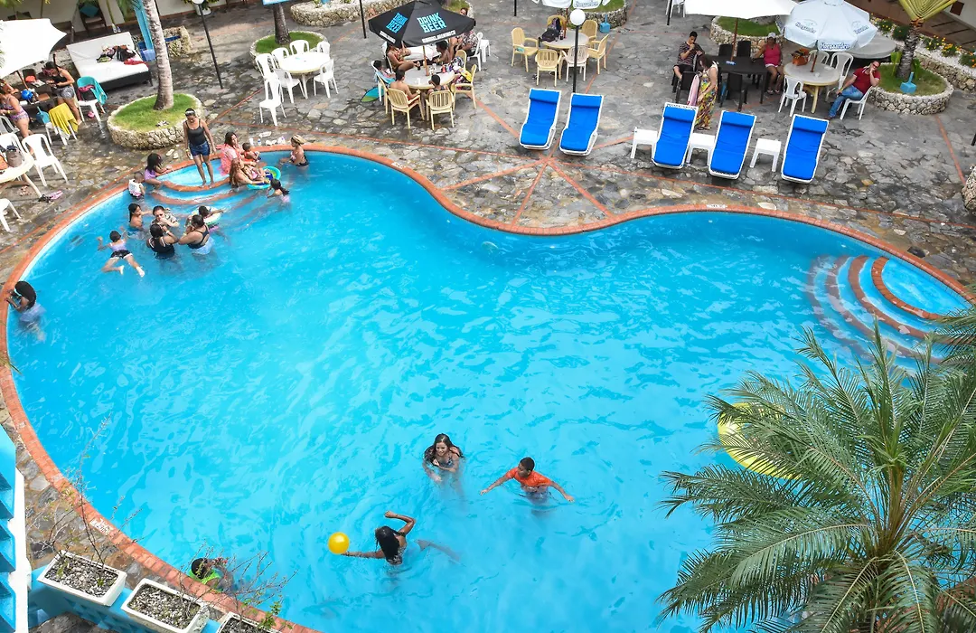Acuarium Suite Resort-1
