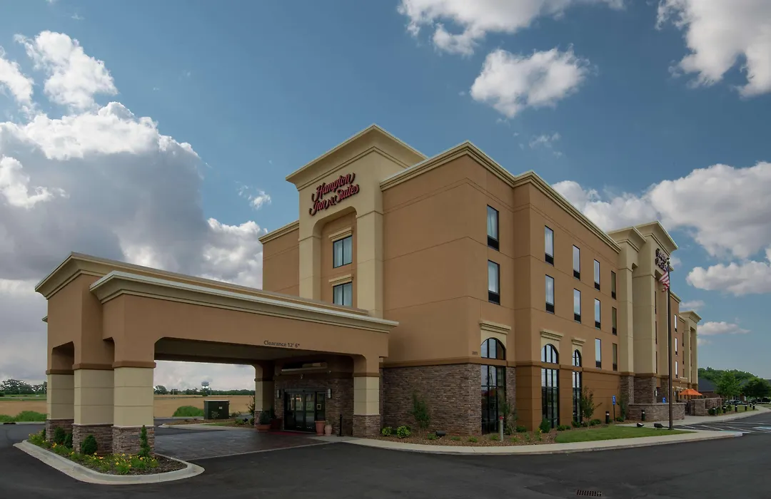 Hampton Inn & Suites Clarksville-1