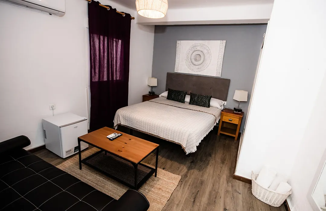Hostal The Monkey Room-1