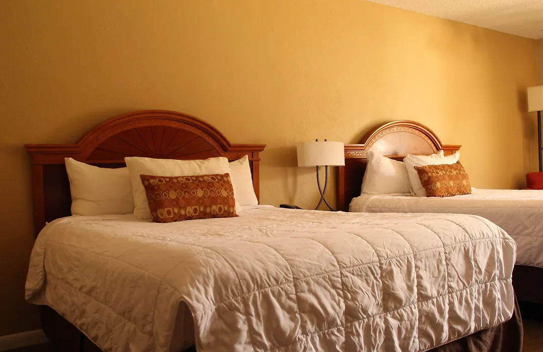 Crystal Cove Riverfront Resort-1