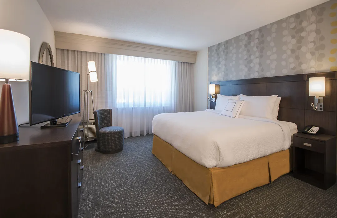 Courtyard By Marriott Columbus-1