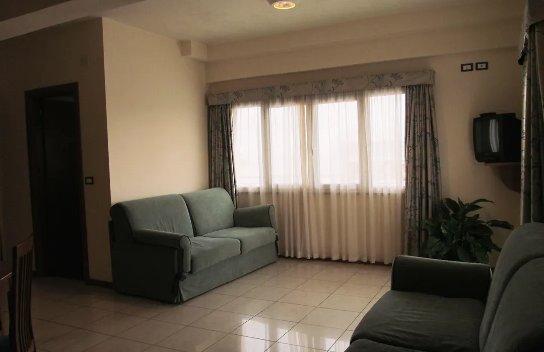 Hotel Gabbiano-1