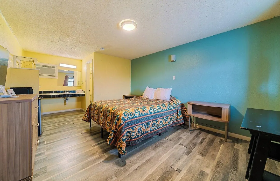 Catalina Motel-1