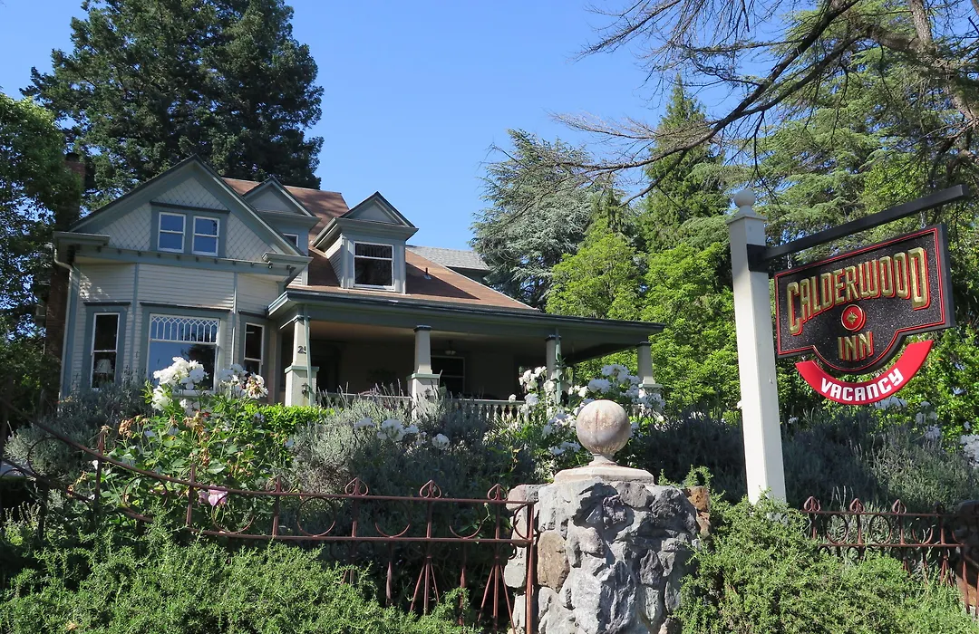 Calderwood Inn-1