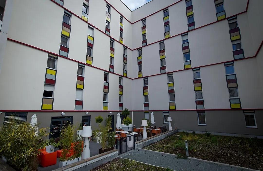 Apparthotel Privilodges Carré de Jaude-1