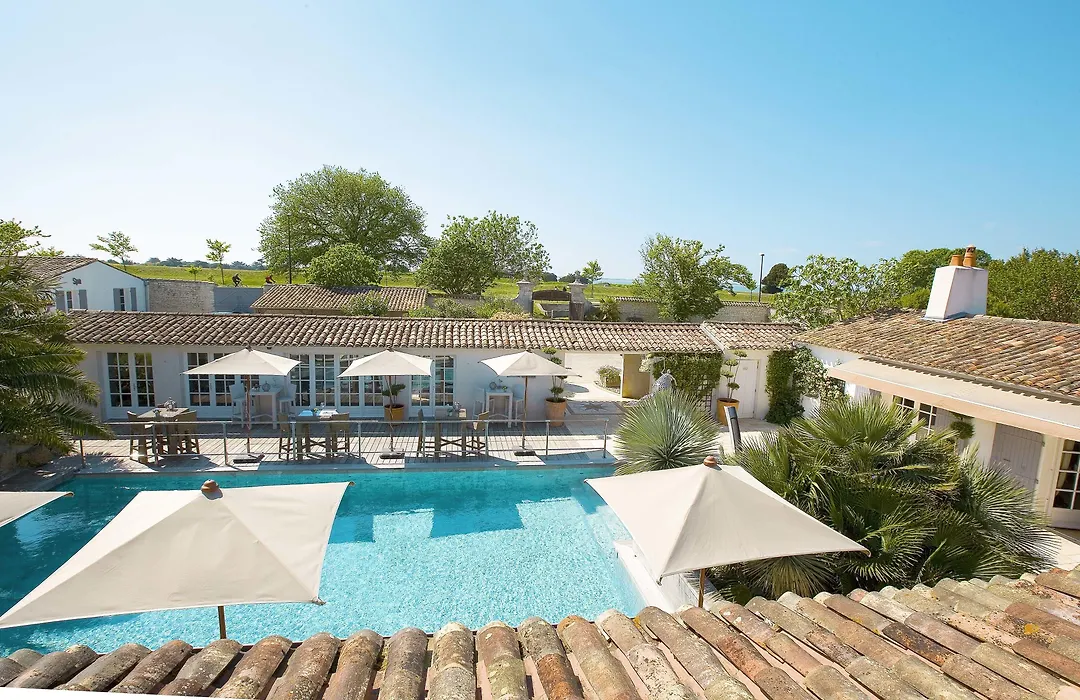 Le Clos Saint-Martin Hôtel&Spa-1