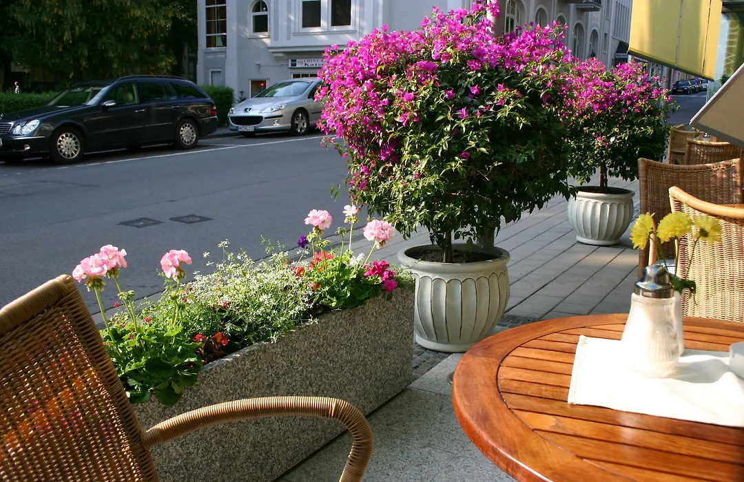Cafe Schneidewind-1