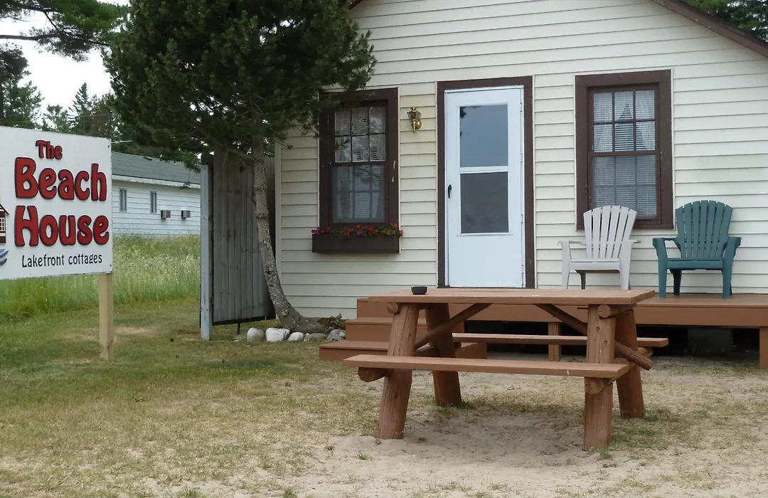 Beach House Lakeside Cottages-1