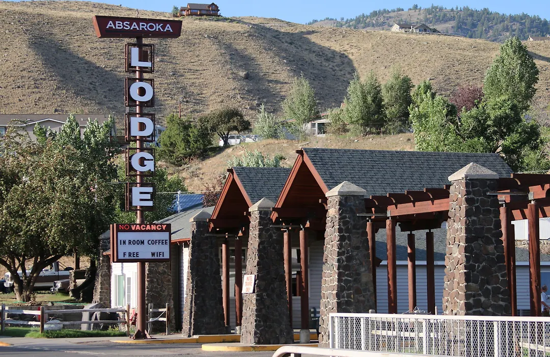 Absaroka Lodge-1
