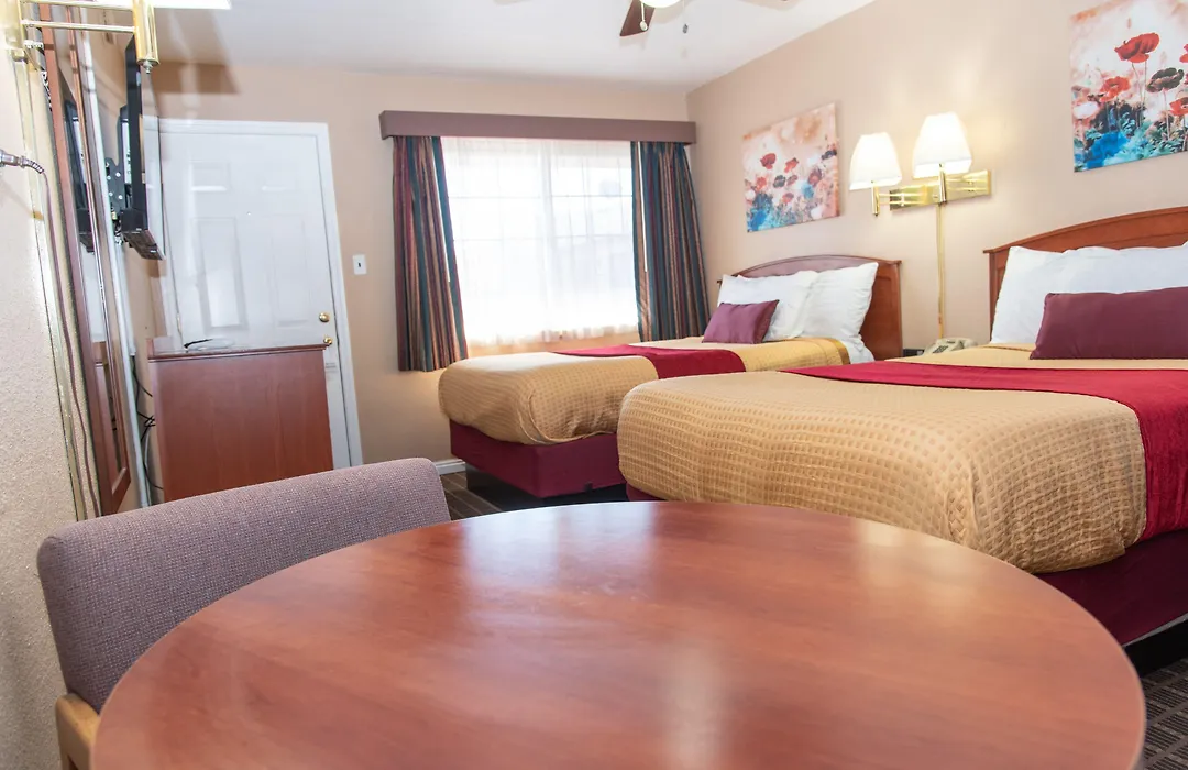 Esquire Inn-1