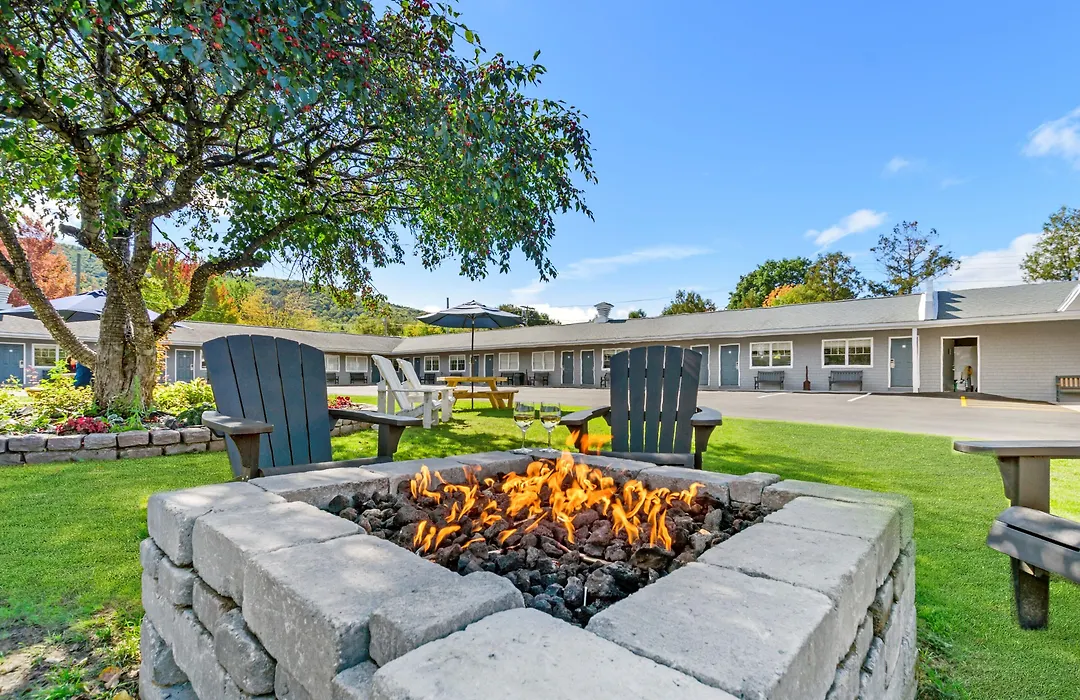 Top Notch Inn-1