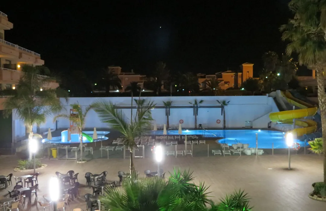 Advise Hotels Reina-1
