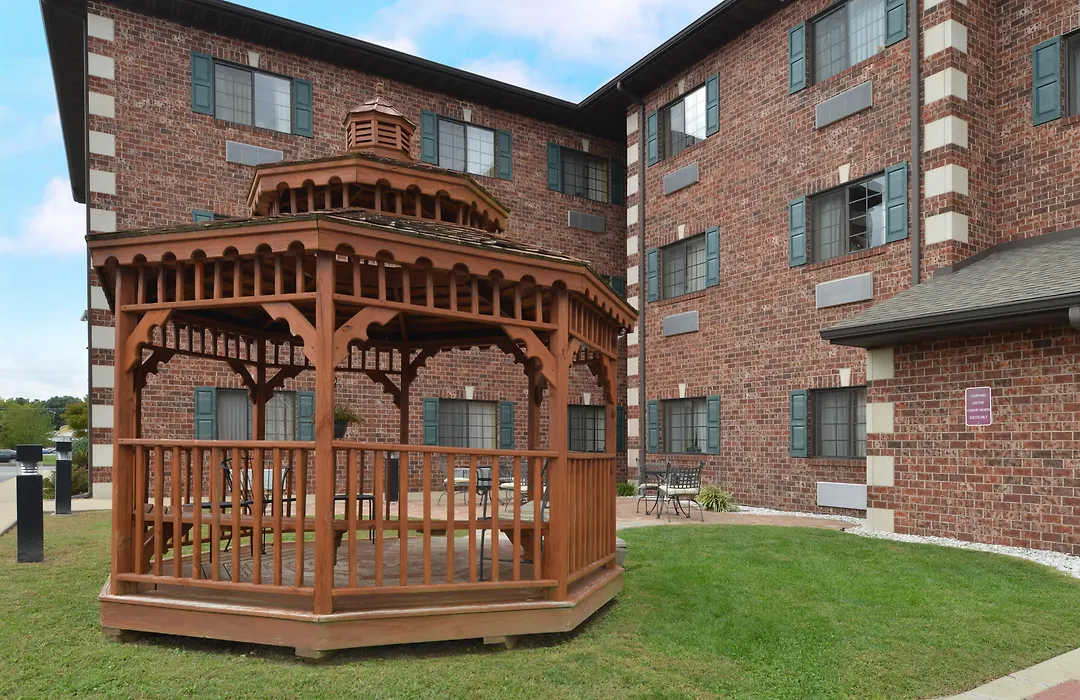 Country Hearth Inn & Suites Edwardsville-1