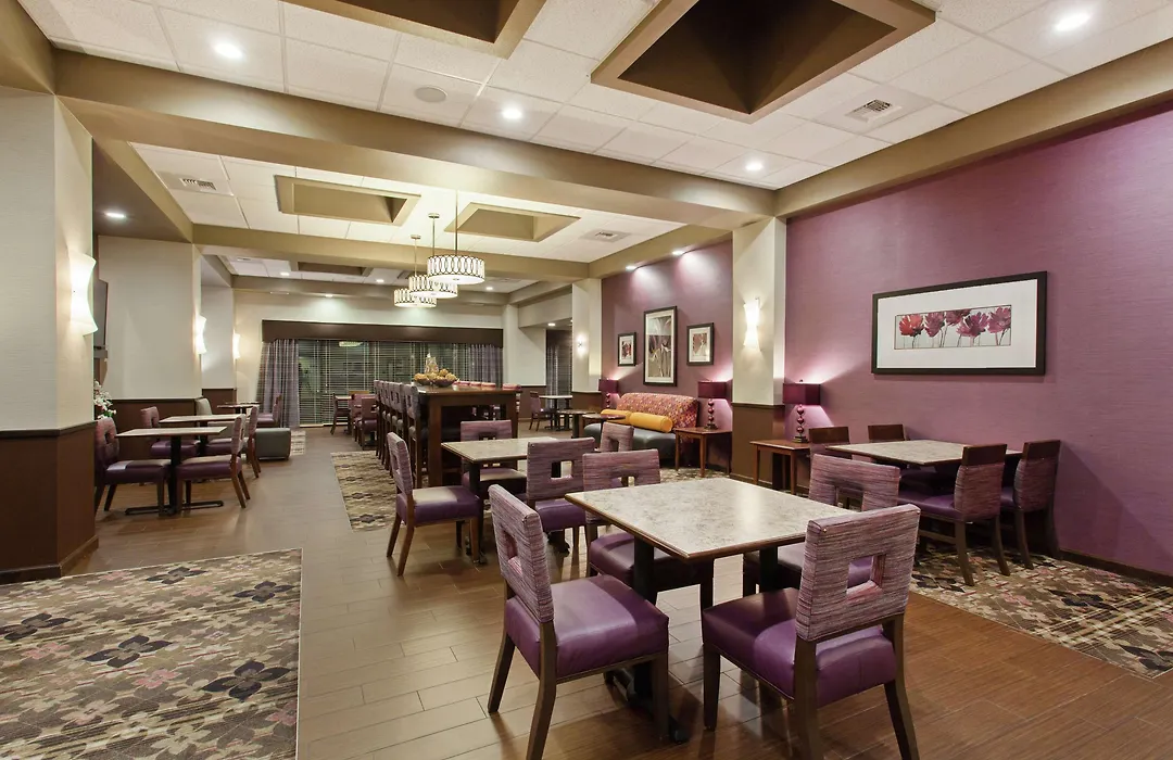 Hampton Inn Seattle/Everett Downtown-1