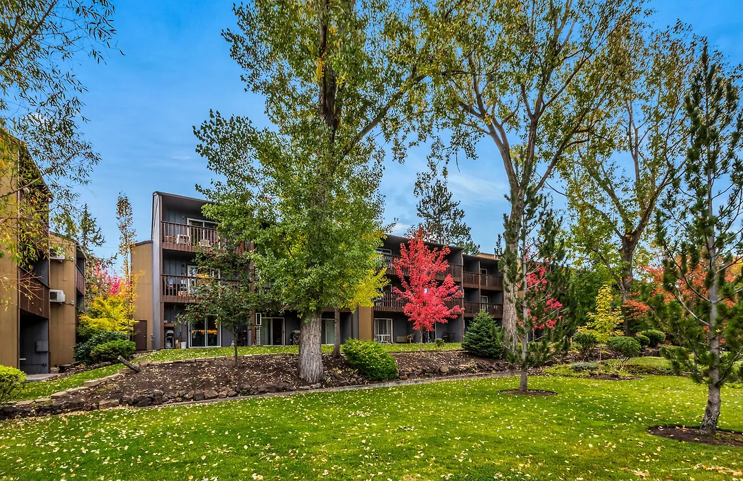 Bend Riverside Condos Near Downtown Bend-1