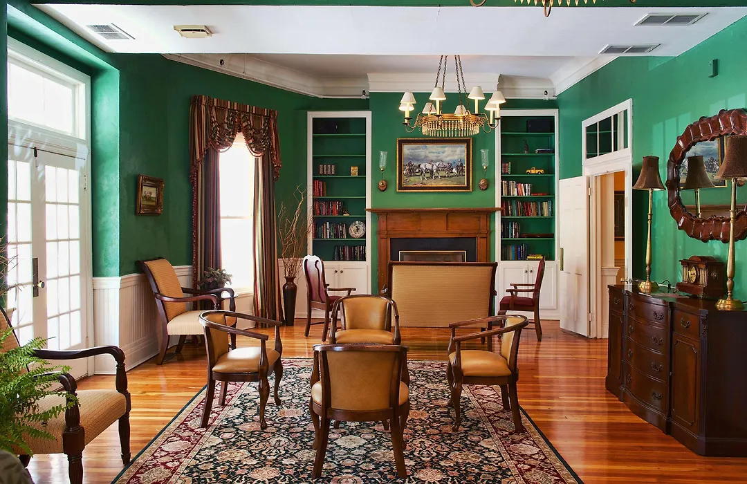 Green Park Inn-1