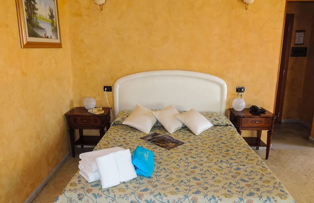 Hotel Lungomare-1