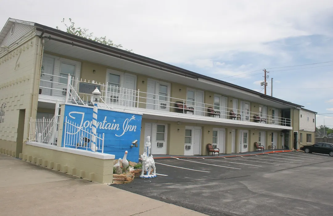 Fountain Inn-1
