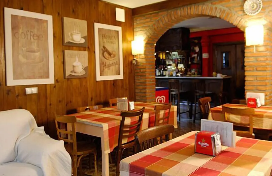 Hostal Vidaller-1