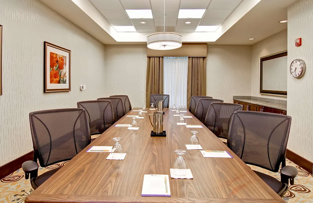 Hilton Garden Inn Woodbridge-1