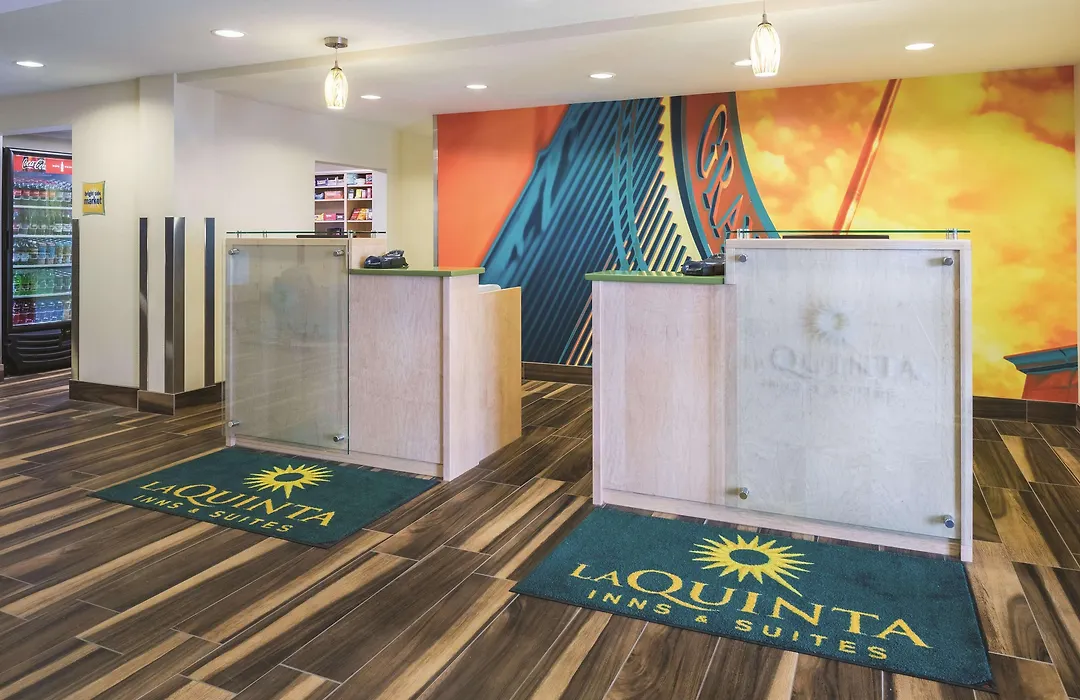 La Quinta By Wyndham Grand Forks-1