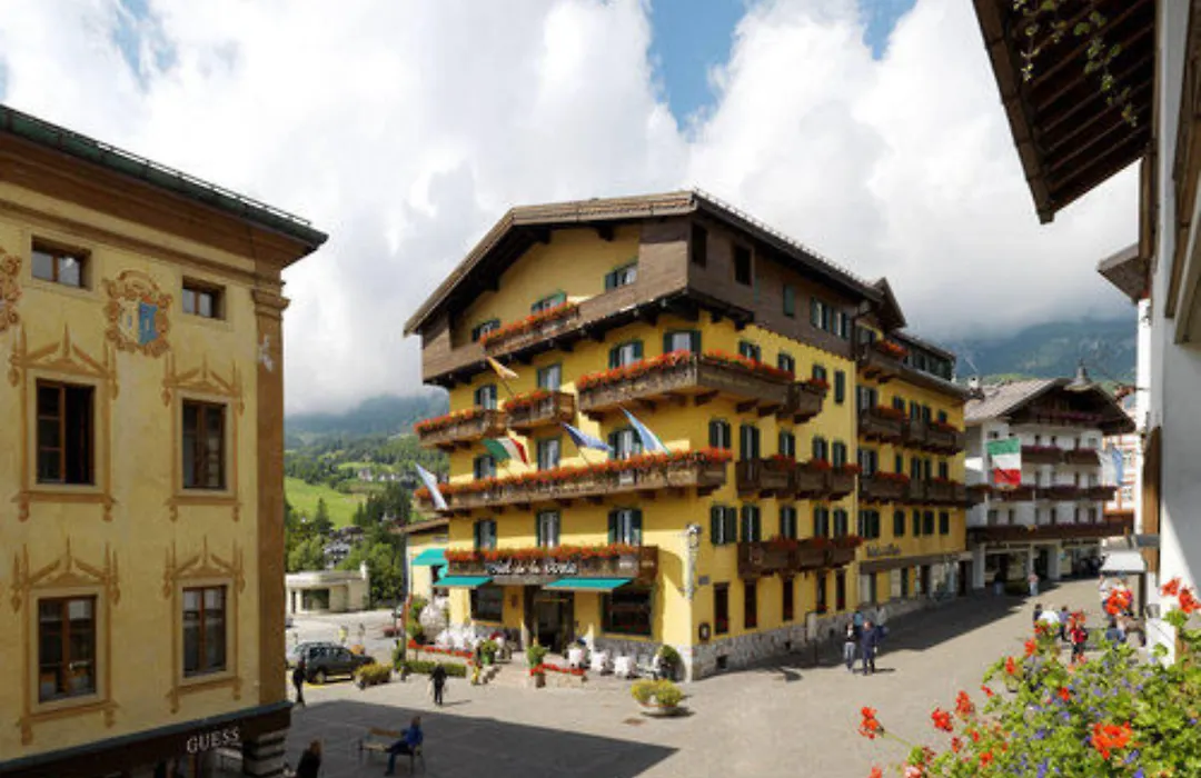 Hotel De La Poste-1