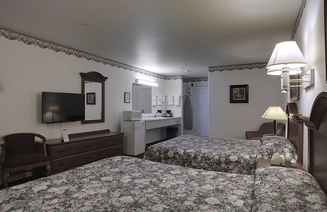 Lighthouse Inn-1