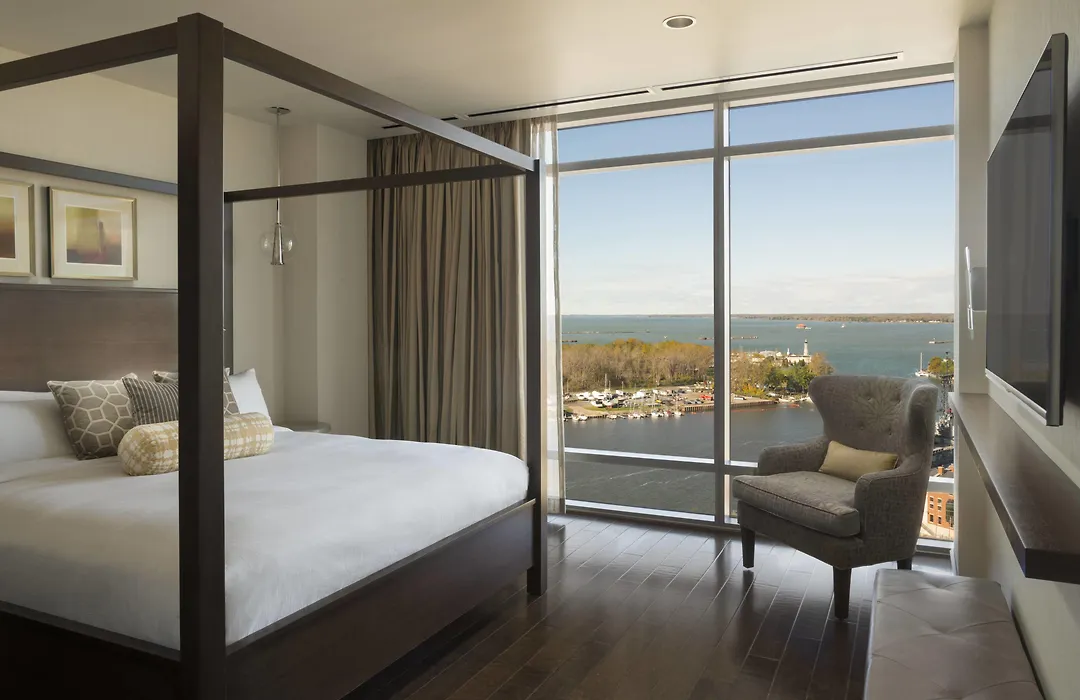 Buffalo Marriott At Lecom Harborcenter-1