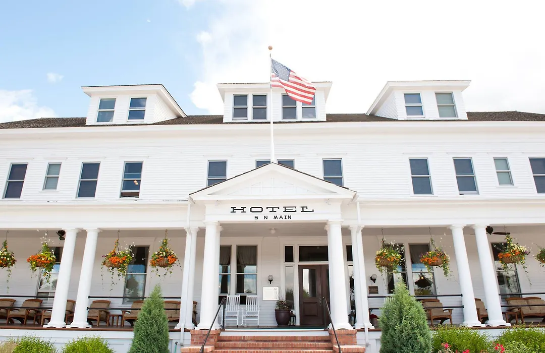 The Sacajawea Hotel-1