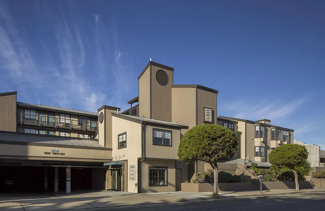 Wave Street Inn-1
