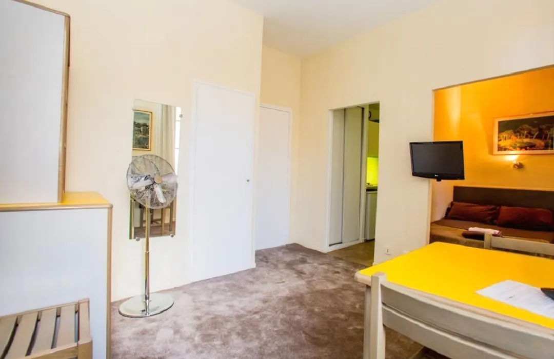 Residence Meublee Services-1