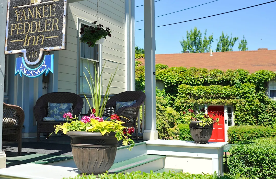 Yankee Peddler Inn-1