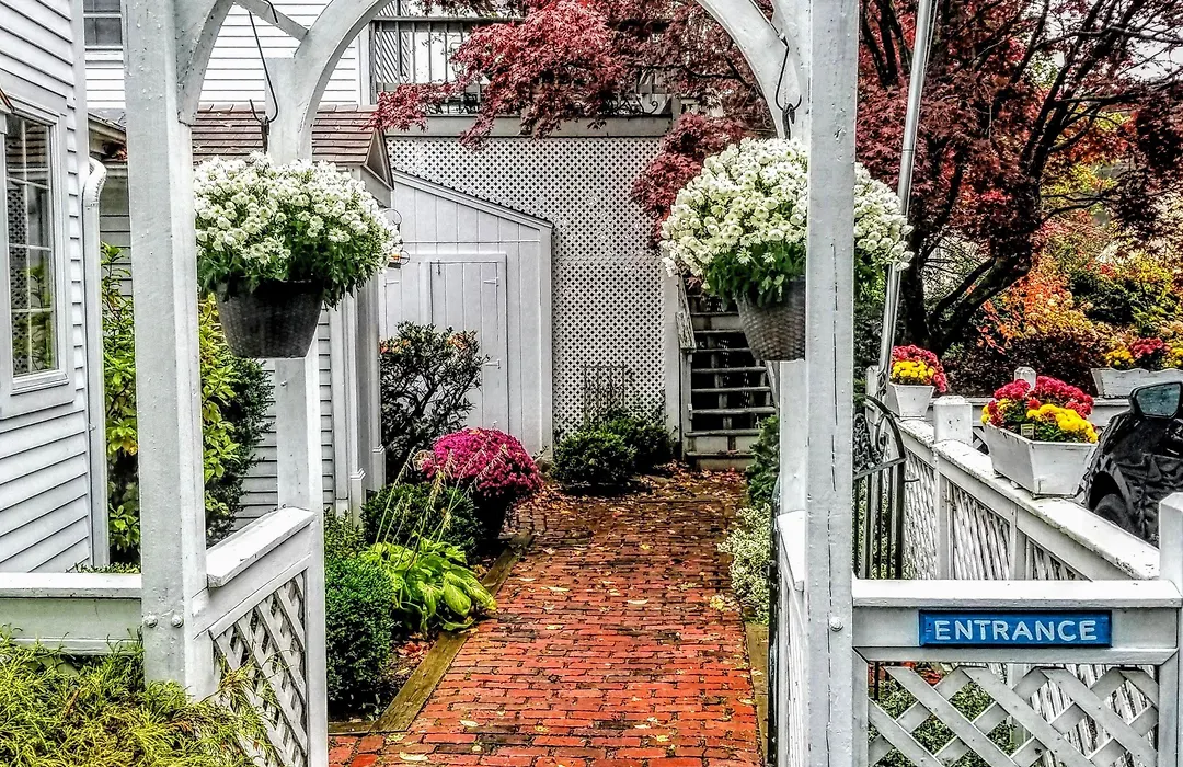 Clark Currier Inn-1