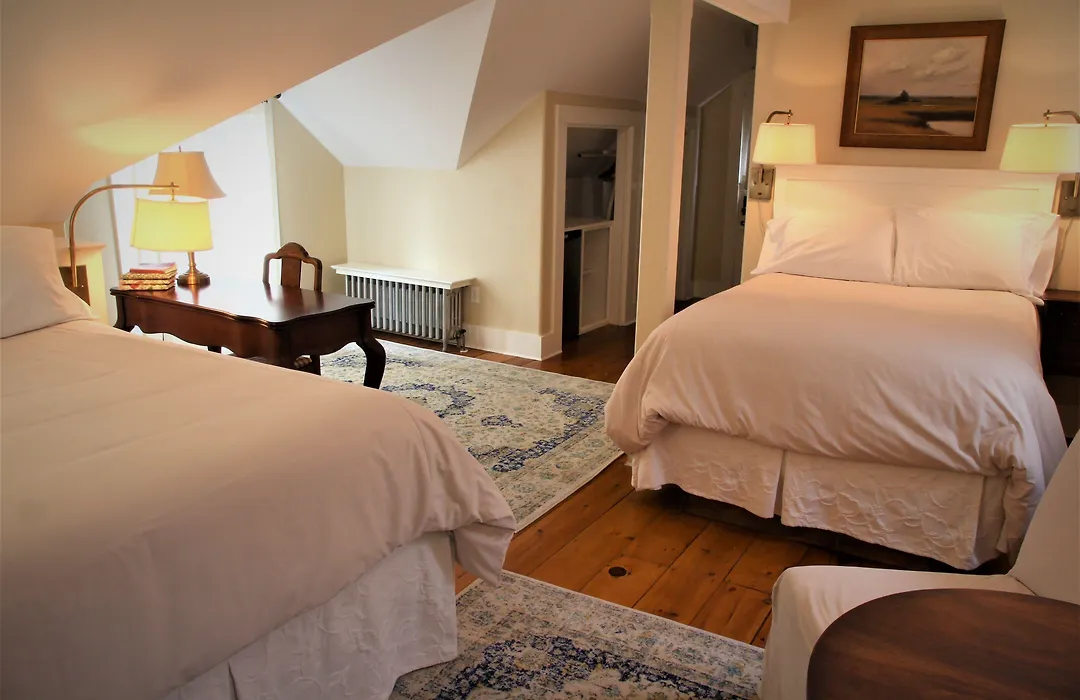 The Oak Bluffs Inn-1