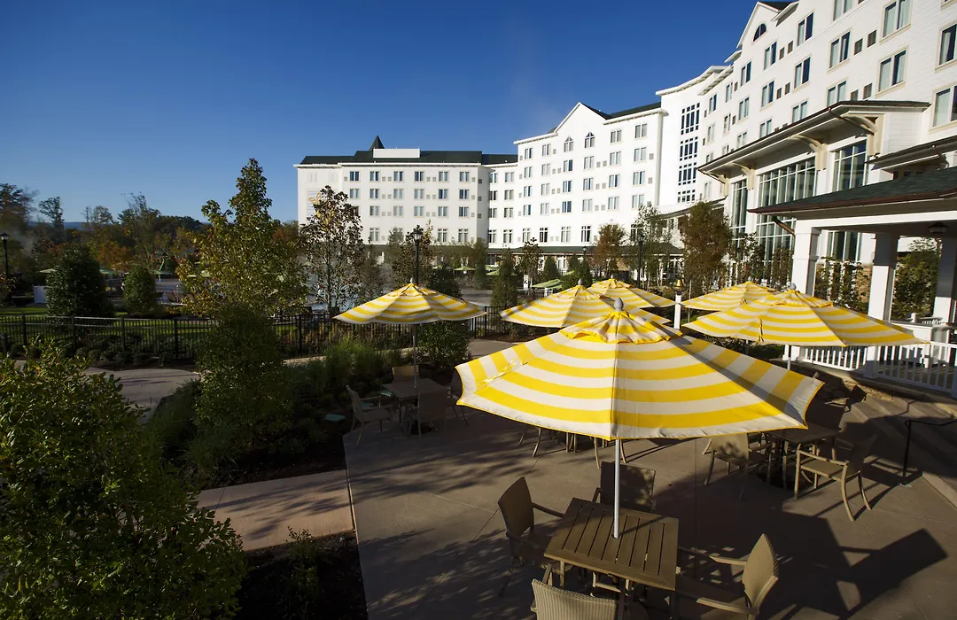Dollywood'S Dreammore Resort And Spa-1