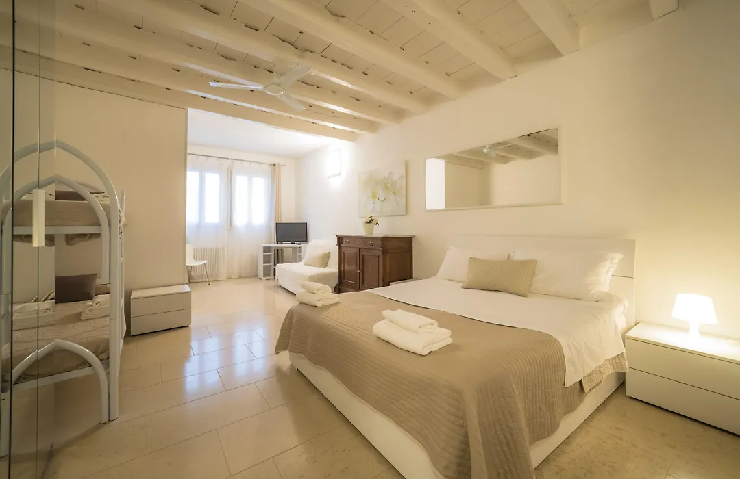 Academia Residence-1