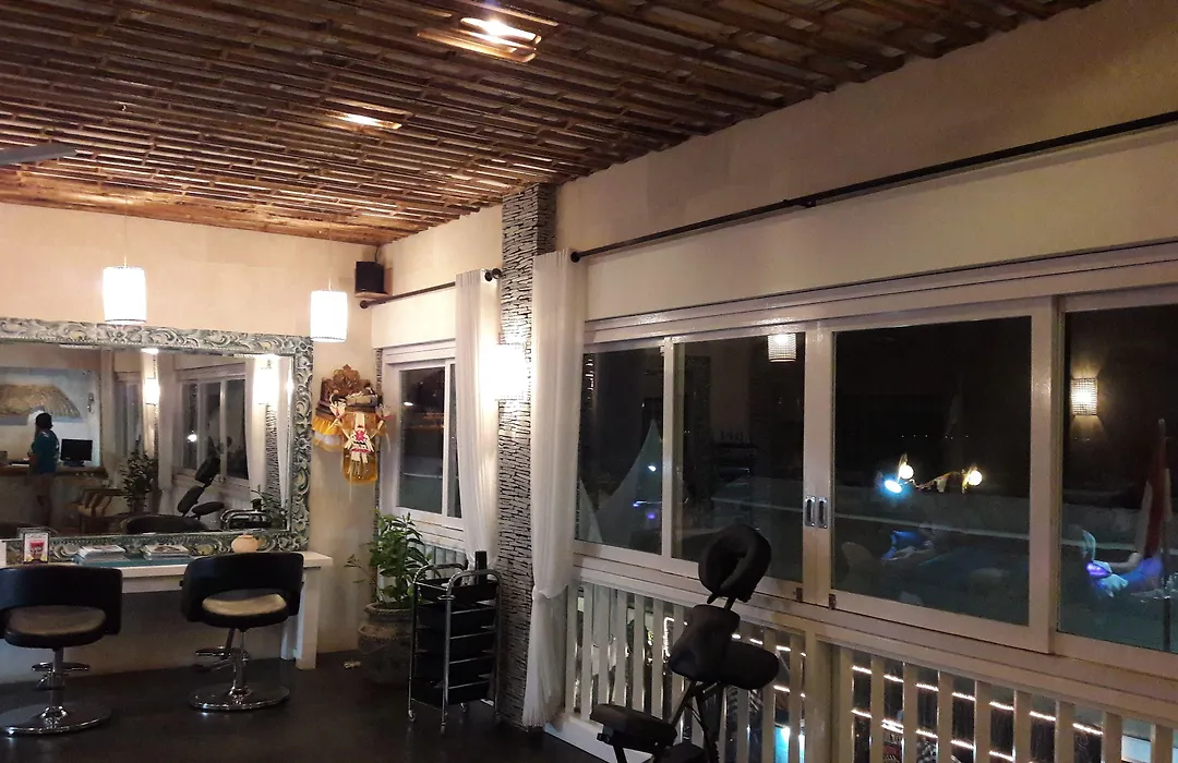 Scallywags Resort-1