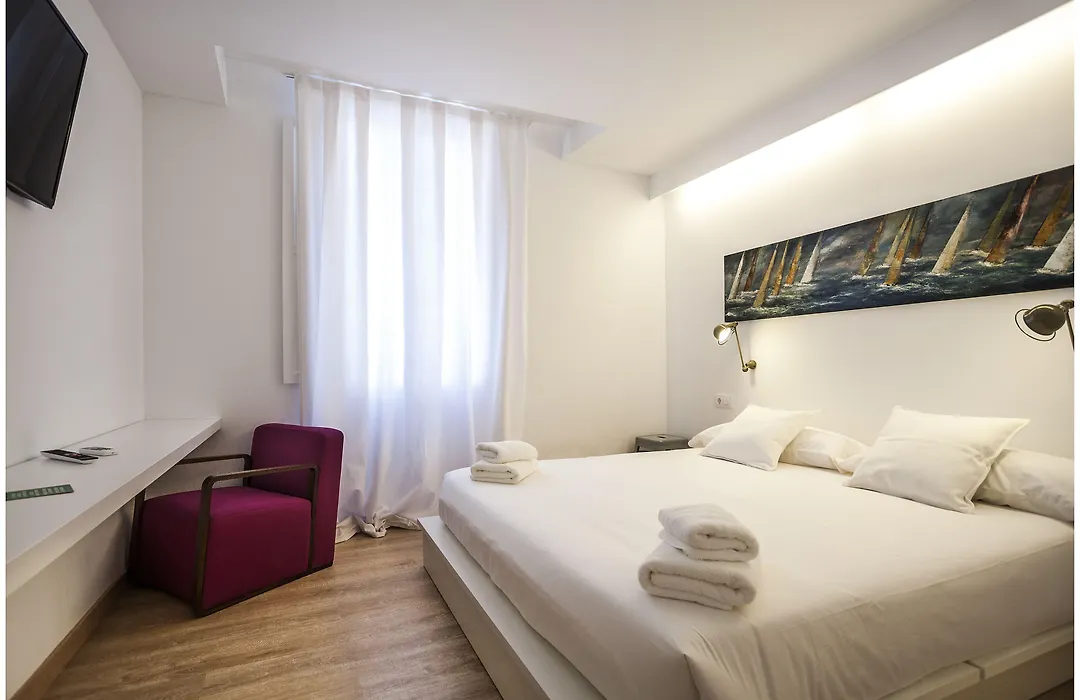 Cheap & Chic Hotel-1