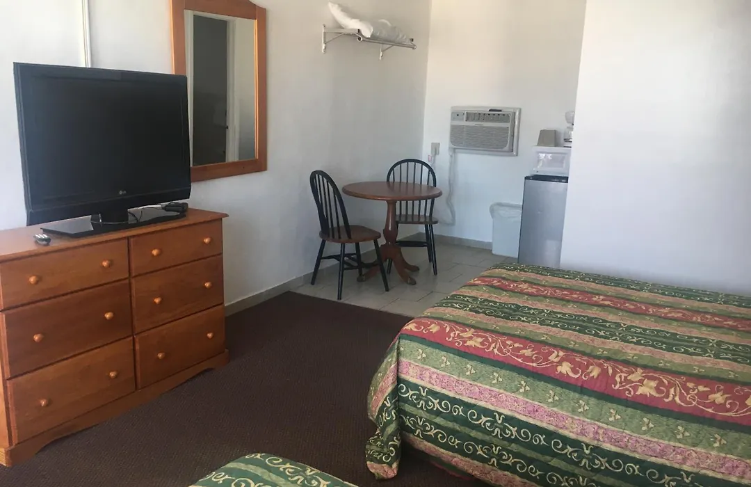 Skylark Resort Motel-1